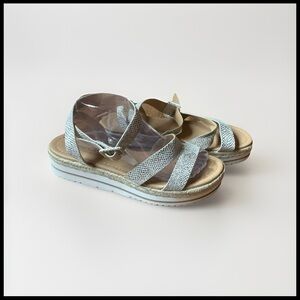 Soda Size 10 cream tan snakeskin pattern platform sandals